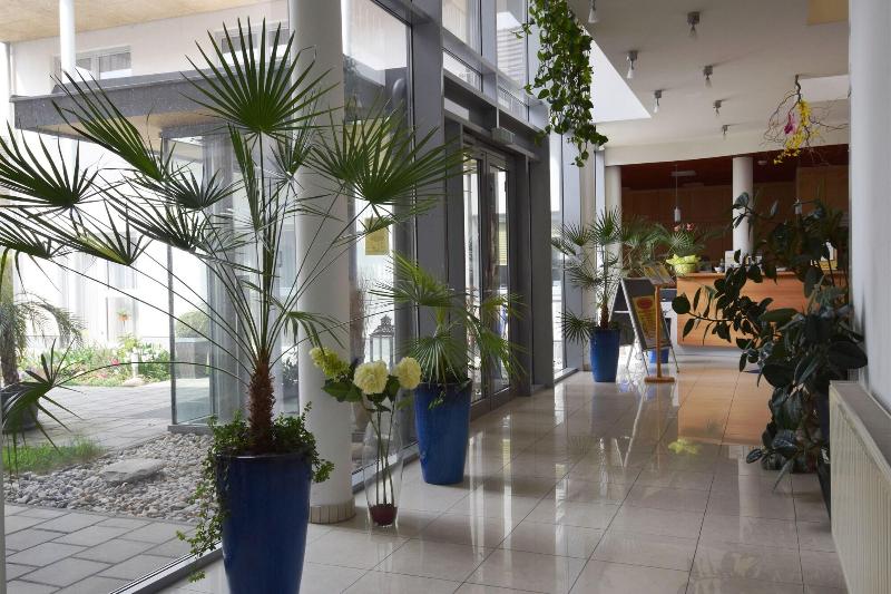 Отель Thermenhof Lutzmannsburg   Inklusive Thermeneintritt