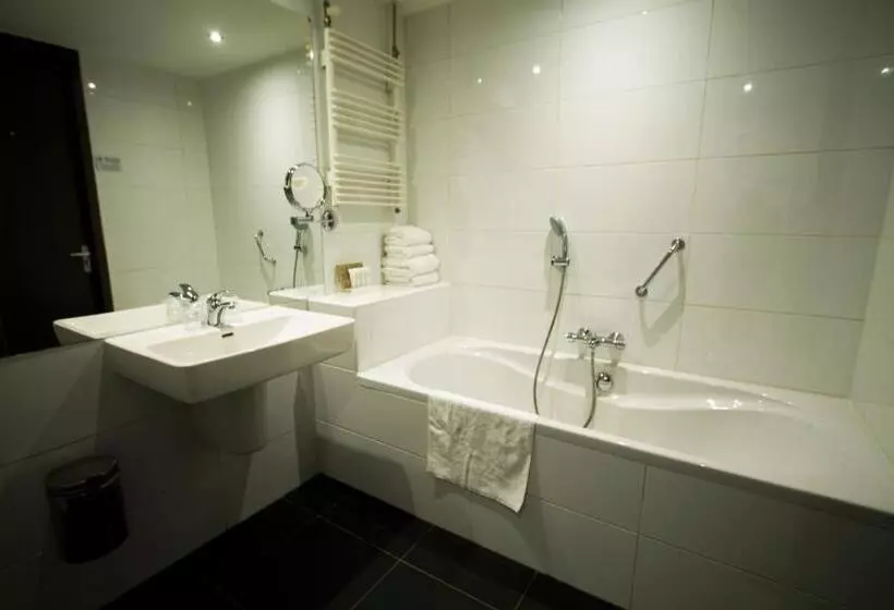 فندق Van Der Valk Drachten