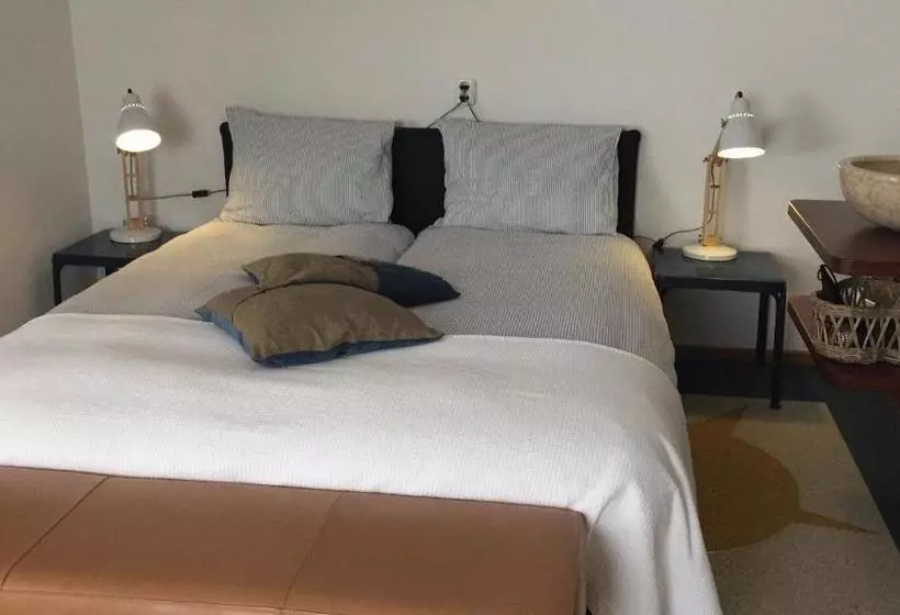 בית מלון כפרי Wymerts