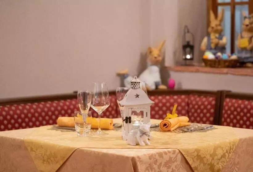 منتجع Borgo Dei Poeti Romantik Wellness & Spa