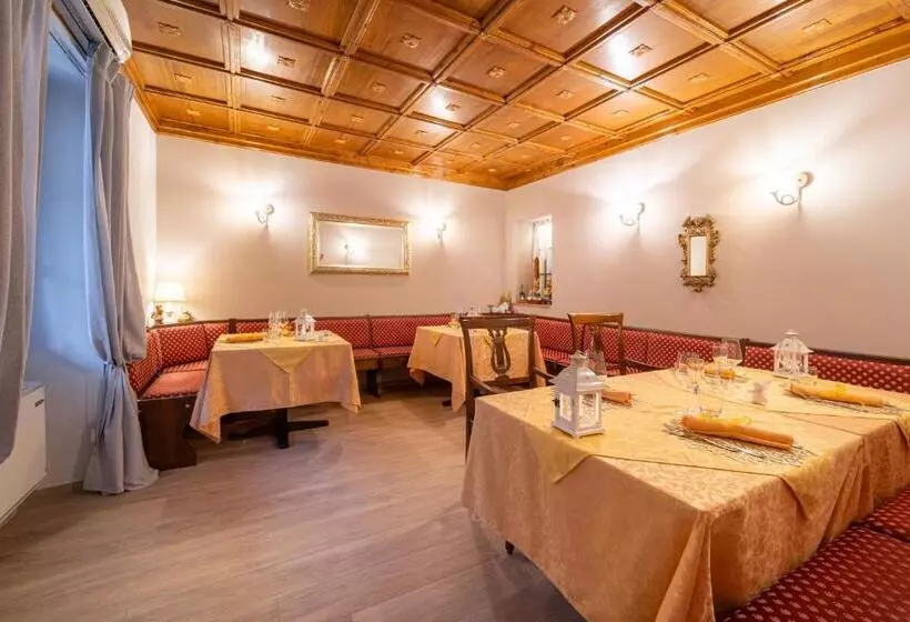 منتجع Borgo Dei Poeti Romantik Wellness & Spa