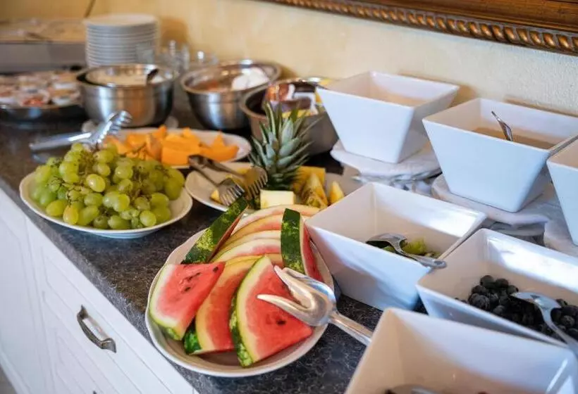 منتجع Borgo Dei Poeti Romantik Wellness & Spa