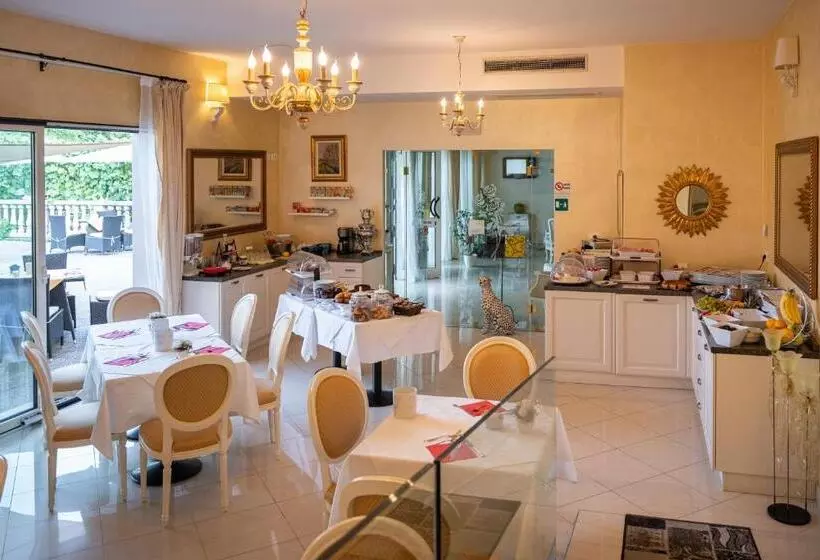 منتجع Borgo Dei Poeti Romantik Wellness & Spa