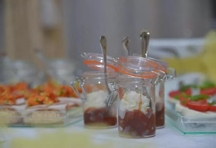 منتجع Borgo Dei Poeti Romantik Wellness & Spa