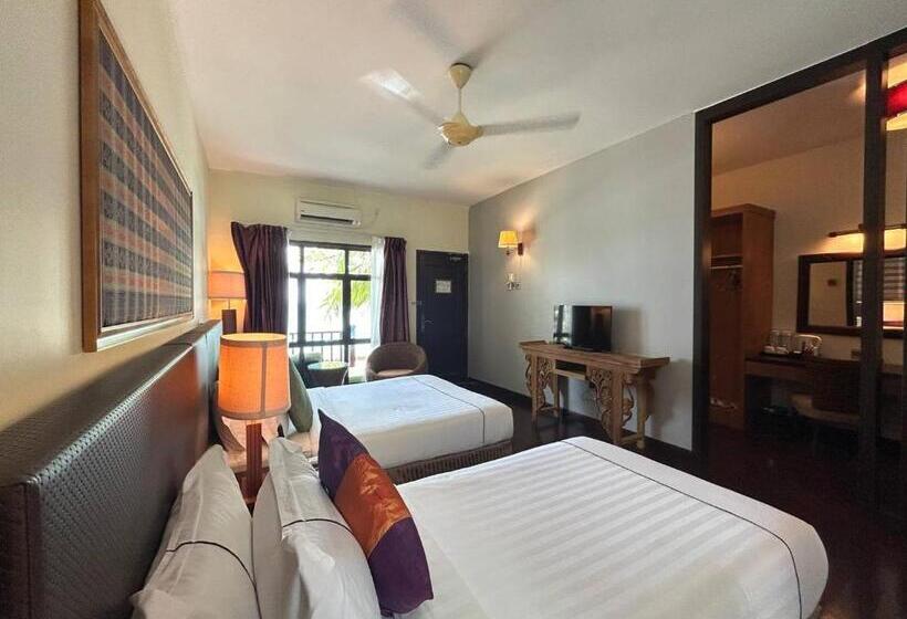 Tunamaya Beach & Spa Resort Tioman Island