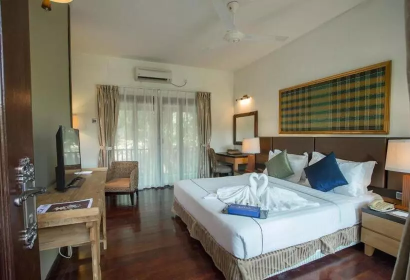 Tunamaya Beach & Spa Resort Tioman Island