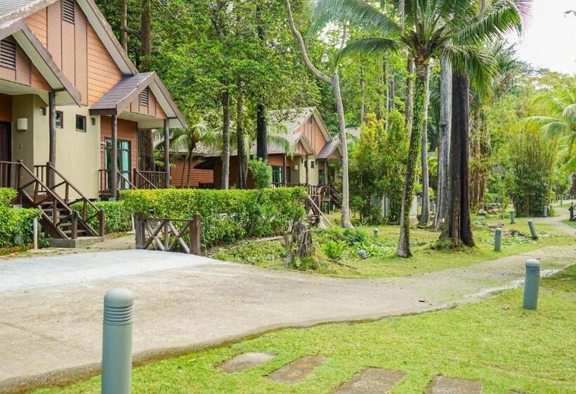 Tunamaya Beach & Spa Resort Tioman Island