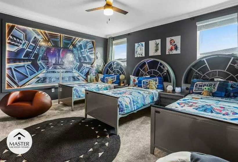 6 Bedrooms  5 Bathrooms  Storey Lake 4286 Pd