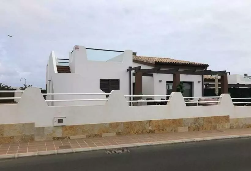 Villa James