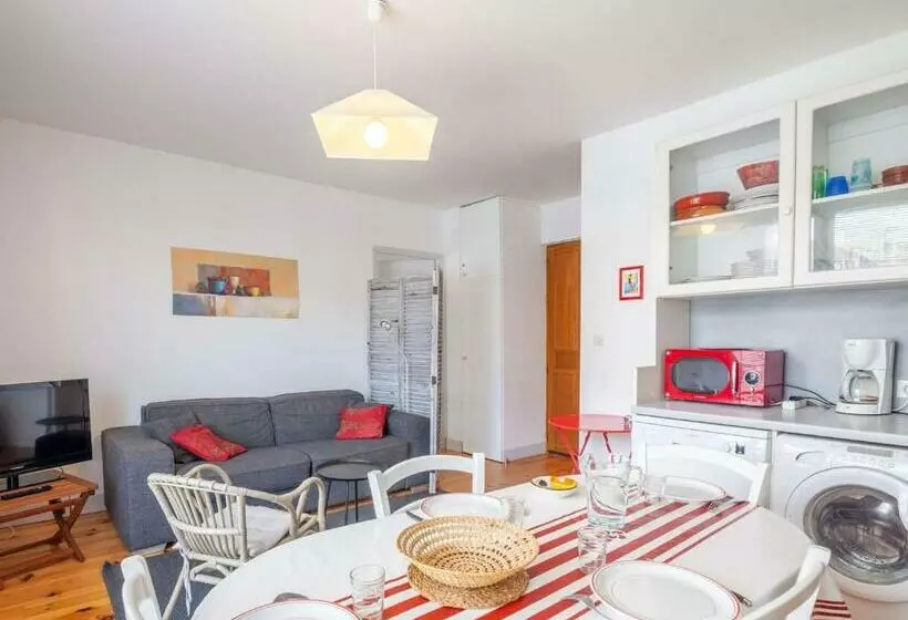 Charmant Appartement Au Centre Ville De Saint Jean De Luz, Plage Et Commerces à Proximité   Fr 1 4 6