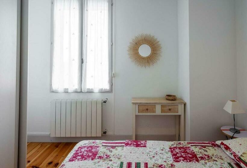 Charmant Appartement Au Centre Ville De Saint Jean De Luz, Plage Et Commerces à Proximité   Fr 1 4 6
