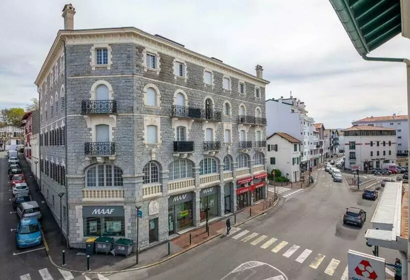 Charmant Appartement Au Centre Ville De Saint Jean De Luz, Plage Et Commerces à Proximité   Fr 1 4 6