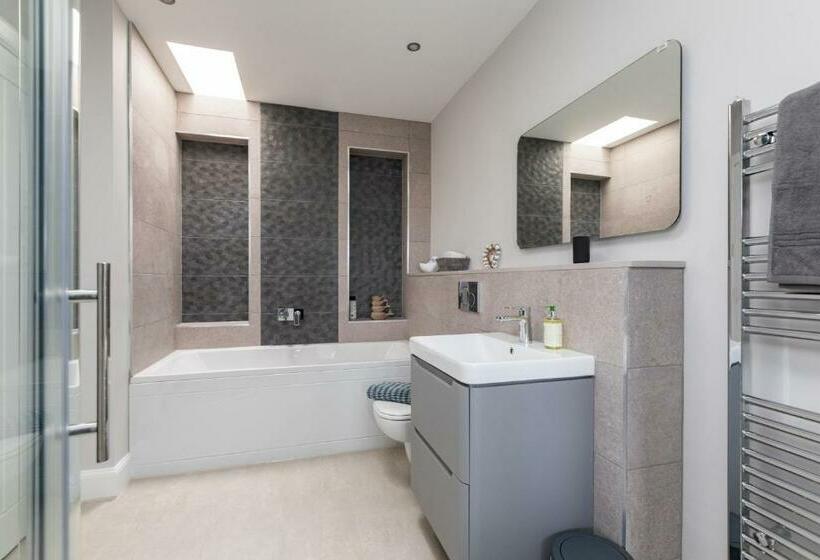 Caddyshacks Gullane, 4 Bedroom, 4 Bath, Golf, Beach