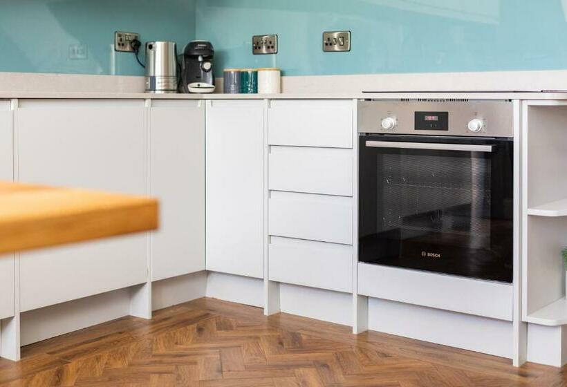 Caddyshacks Gullane, 4 Bedroom, 4 Bath, Golf, Beach