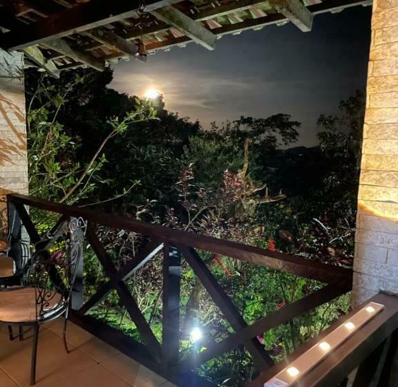 Chalé Romântico , Rústico E Vista De Tirar O Fôlego