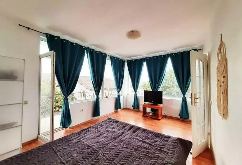 Cozy Summer Residence   Sun Studio