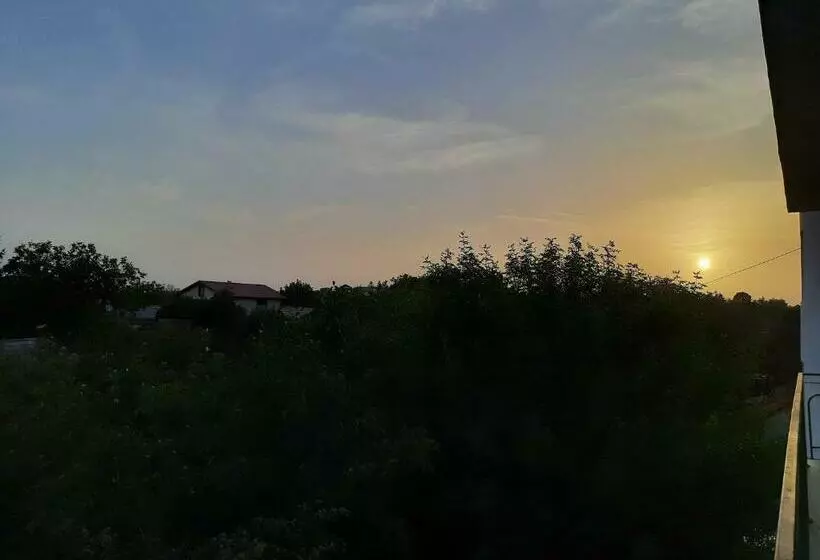 Cozy Summer Residence   Sun Studio