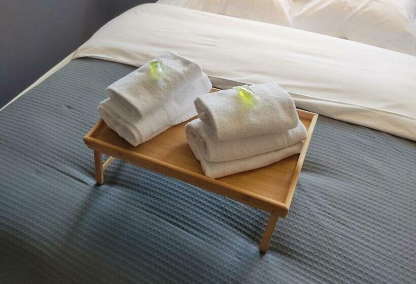 Ng Suitehome Lille I Tourcoing Blanc Seau Duplex Balnéo Netflix Wifi Kitchenette