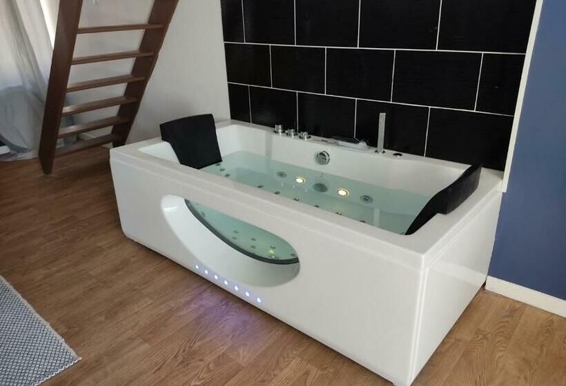 Ng Suitehome Lille I Tourcoing Blanc Seau Duplex Balnéo Netflix Wifi Kitchenette