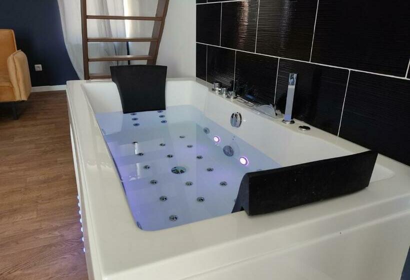 Ng Suitehome Lille I Tourcoing Blanc Seau Duplex Balnéo Netflix Wifi Kitchenette