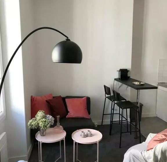 Studio De 30 M2 Dans Le Triangle D Or De Bordeaux