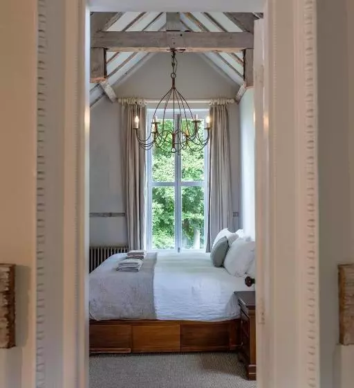 Boddington Mill, Enchanting 3 Bdr Retreat By Oriri