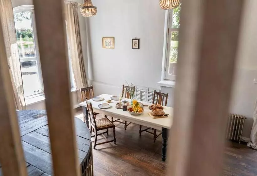 Boddington Mill, Enchanting 3 Bdr Retreat By Oriri