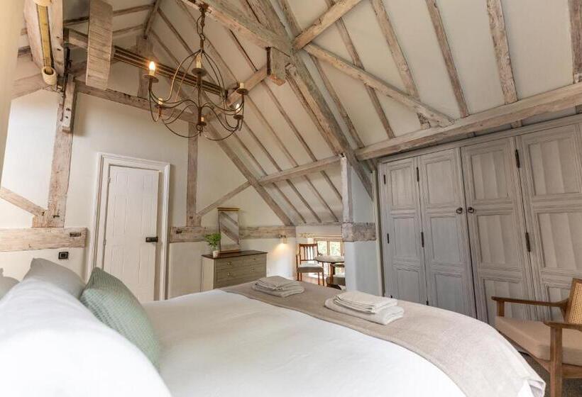 Boddington Mill, Enchanting 3 Bdr Retreat By Oriri