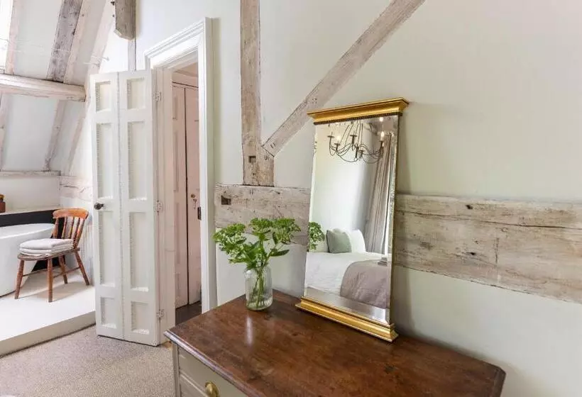Boddington Mill, Enchanting 3 Bdr Retreat By Oriri