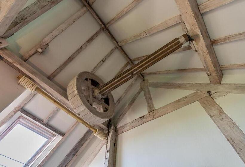 Boddington Mill, Enchanting 3 Bdr Retreat By Oriri