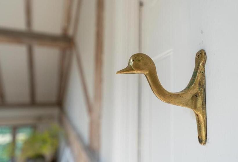 Boddington Mill, Enchanting 3 Bdr Retreat By Oriri