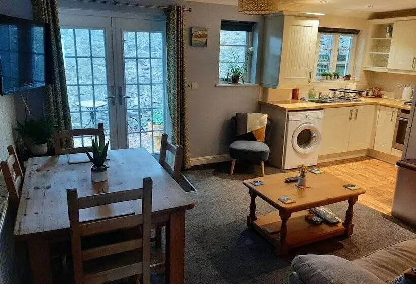 Stunning 1 Bed Apartment In Bodmin Cornwall