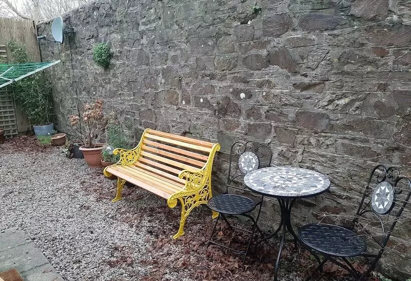 Stunning 1 Bed Apartment In Bodmin Cornwall