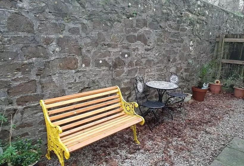 Stunning 1 Bed Apartment In Bodmin Cornwall