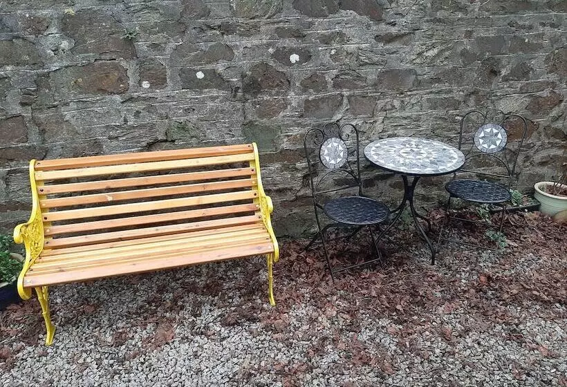 Stunning 1 Bed Apartment In Bodmin Cornwall