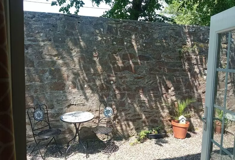 Stunning 1 Bed Apartment In Bodmin Cornwall