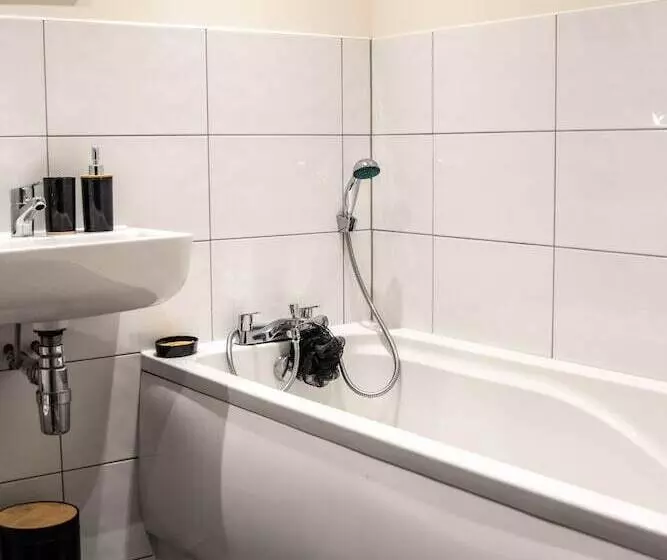 Bv Conditioning House Royal Comfy Suite Bradford