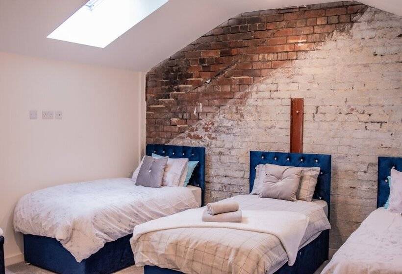 Bv Conditioning House Royal Comfy Suite Bradford