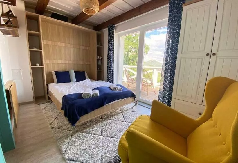 Dandelion Zsálya Vendégház