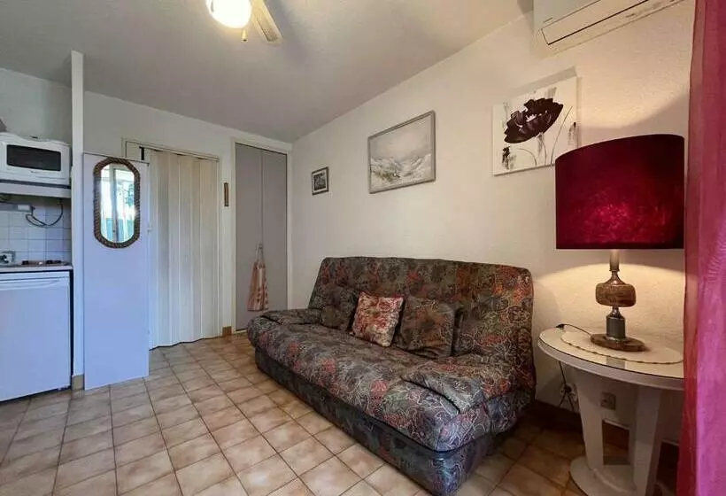 Charmant Studio Climatisé En Rez De Jardin, Proche Plage, Avec Garage Privé à Cavalaire Sur Mer   Fr