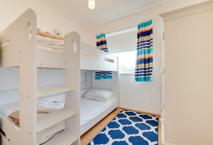 Bayview Bungalow 365