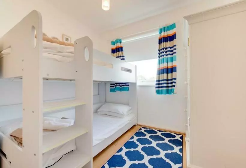 Bayview Bungalow 365
