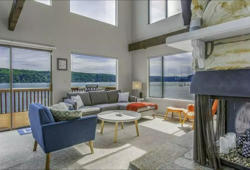 Classic Canal House