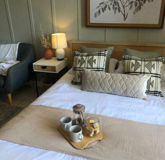 Courtyard Culture Stylish Studio In Plein St, Stellenbosch Centre