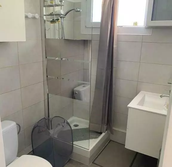 Nid Douillet Sur La Côte D Azur