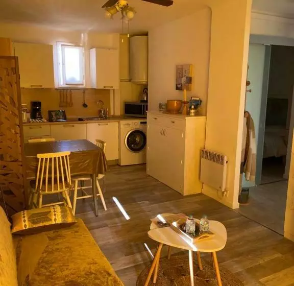 Nid Douillet Sur La Côte D Azur