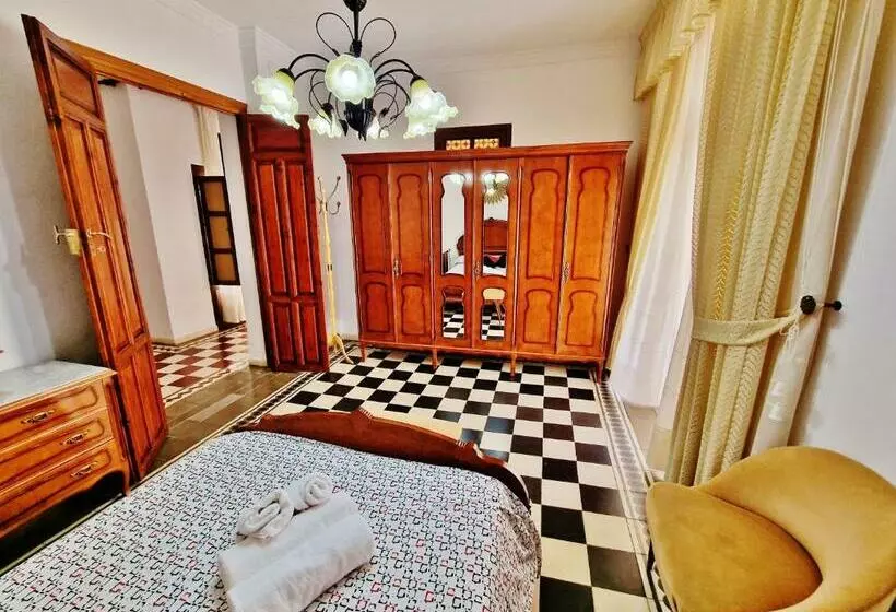 Velez Nazari Casa Molina