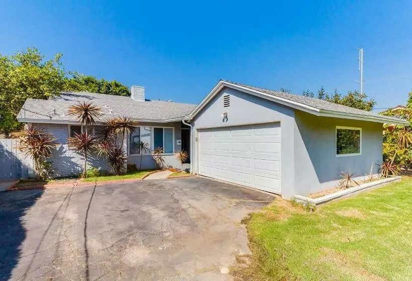 Valley Modern Glam Charmer