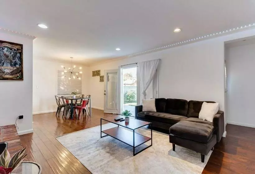 Valley Modern Glam Charmer