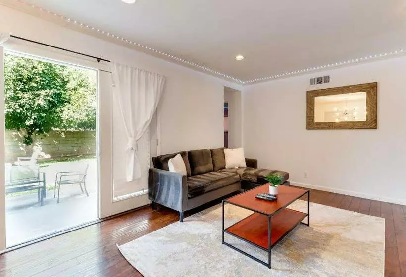 Valley Modern Glam Charmer